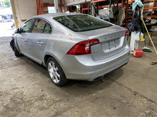 Load image into Gallery viewer, INDEPENDENT REAR SUSPENSION Volvo S60 15 16 17 18 19 Left - 1287549
