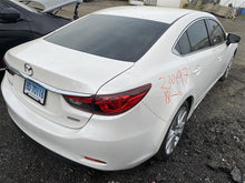 Load image into Gallery viewer, AC A/C AIR CONDITIONING COMPRESSOR Mazda 3 6 12 13 14 - 1286181
