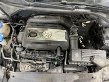 Load image into Gallery viewer, FUSE BOX Beetle Golf Golf Cabriolet Golf GTI Jetta R32 Rabbit 00-14 - 1288479
