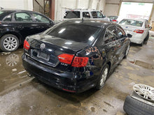 Load image into Gallery viewer, WINDSHIELD WASHER FLUID RESERVOIR BOTTLE Passat 12 13 14 - 1289432
