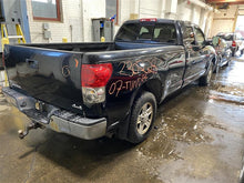 Load image into Gallery viewer, FRONT SPINDLE KNUCKLE Toyota Sequoia Tundra 2007-2016 Left - 1288698
