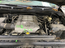 Load image into Gallery viewer, PLASTIC ENGINE COVER Toyota Tundra 2007 07 - 1288665
