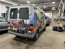 Load image into Gallery viewer, WINDSHIELD WASHER FLUID RESERVOIR BOTTLE Sprinter 2500 Sprinter 3500 02-06 - 1290663
