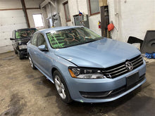 Load image into Gallery viewer, STEERING WHEEL Volkswagen Passat 2012 12 - 1291915
