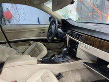 Load image into Gallery viewer, REAR QUARTER GLASS BMW 328i 335i M3 07 08 09 10 11 12 13 Left - 1295776
