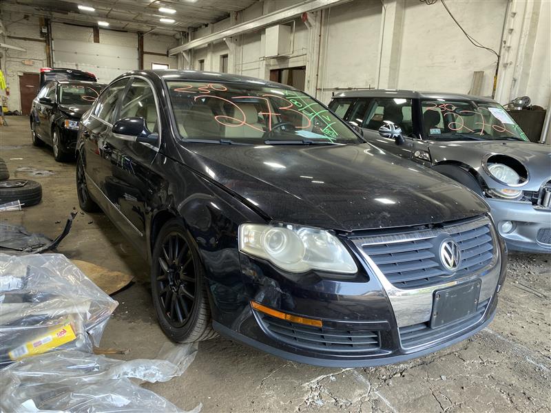 PLASTIC ENGINE COVER Volkswagen Passat 2006 06 - 1296340
