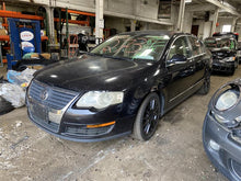 Load image into Gallery viewer, PLASTIC ENGINE COVER Volkswagen Passat 2006 06 - 1296340
