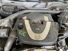 Load image into Gallery viewer, PLASTIC ENGINE COVER Mercedes-Benz ML320 ML350 2008 08 - 1296558
