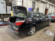 Load image into Gallery viewer, HEADLIGHT LAMP ASSEMBLY BMW 525i 530i 545i 550i 05 06 07 Right - 1296297
