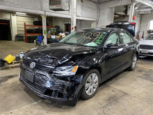 Load image into Gallery viewer, FRONT SPINDLE KNUCKLE Volkswagen Beetle Jetta 2011-2019 Left - 1296463
