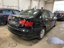 Load image into Gallery viewer, FRONT SPINDLE KNUCKLE Volkswagen Beetle Jetta 2011-2019 Left - 1296463
