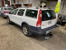 Load image into Gallery viewer, INDEPENDENT REAR SUSPENSION Volvo V70 XC70 2001 01 2002 02 03 04 05 - 07 Left - 1297187
