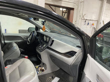 Load image into Gallery viewer, ECU ECM COMPUTER Toyota Sienna 2015 15 2016 16 - 1297908

