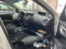 Load image into Gallery viewer, PLASTIC ENGINE COVER Nissan Pathfinder 2015 15 - 1298437
