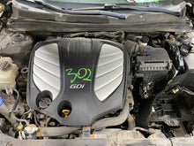 Load image into Gallery viewer, 2014 Kia Cadenza Floor Shifter - 1298731
