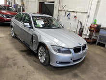 Load image into Gallery viewer, 2011 BMW 328i Floor Shifter - 1299241
