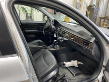 Load image into Gallery viewer, 2011 BMW 328i Floor Shifter - 1299241
