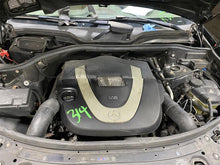 Load image into Gallery viewer, FRONT DOOR Mercedes ML320 ML350 GL320 ML500 06 07 08 09 10 11 12 Left - 1300734
