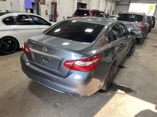 Load image into Gallery viewer, FRONT INTERIOR DOOR TRIM PANEL Nissan Altima 2017 17 - 1299732
