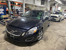 Load image into Gallery viewer, PLASTIC ENGINE COVER Volvo S60 2012 12 - 1299937
