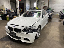 Load image into Gallery viewer, Console BMW 528i 2013 13 - 1300578
