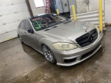 Load image into Gallery viewer, AIR INJECTION PUMP SMOG Mercedes CLK550 E350 SL550 S450 S550 06 07 08 09 10 11 - 1301144
