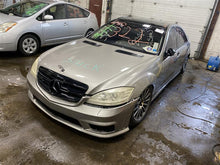 Load image into Gallery viewer, AIR INJECTION PUMP SMOG Mercedes CLK550 E350 SL550 S450 S550 06 07 08 09 10 11 - 1301144
