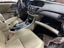 Load image into Gallery viewer, RADIATOR Honda Accord 2013 13 2014 14 2015 15 2016 16 2017 17 - 1300625
