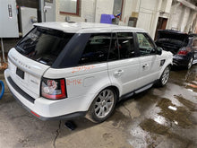 Load image into Gallery viewer, INDEPENDENT REAR SUSPENSION Range Rover Sport 10 11 12 13 Left - 1304756

