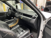 Load image into Gallery viewer, INDEPENDENT REAR SUSPENSION Range Rover Sport 10 11 12 13 Left - 1304756
