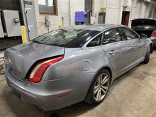 Load image into Gallery viewer, WINDSHIELD WASHER FLUID RESERVOIR BOTTLE Vanden Pl XJ XJL XJR 10-14 - 1302829
