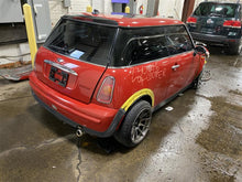Load image into Gallery viewer, QUARTER GLASS Mini Cooper 2002 02 03 04 05 06 Left - 1307582
