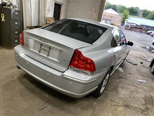 Load image into Gallery viewer, STEERING COLUMN Volvo S60 V70 S80 99 00 01 02 - 08 - 1302054
