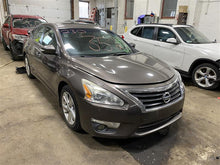 Load image into Gallery viewer, FRONT INTERIOR DOOR TRIM PANEL Nissan Altima 2014 14 - 1303427
