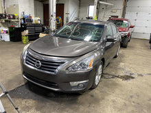 Load image into Gallery viewer, Rear Headrest Nissan Altima 2014 14 - 1303459
