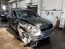Load image into Gallery viewer, QUARTER PANEL CUT ASSEMBLY Volkswagen Touareg 2004 04 05 06 07 08 09 10 Right - 1307681
