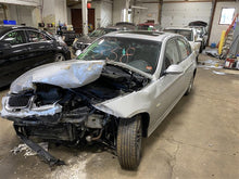 Load image into Gallery viewer, CONSOLE LID BMW 328i 2008 08 - 1303843
