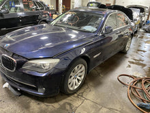 Load image into Gallery viewer, 2010 BMW 750 HYBRID 750i 750il 750LI Floor Shifter - 1304928

