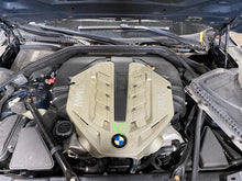 Load image into Gallery viewer, 2010 BMW 750 HYBRID 750i 750il 750LI Floor Shifter - 1304928
