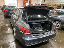 Load image into Gallery viewer, WINDSHIELD WIPER MOTOR CLS550 CLS63 E250D E300 E350 E400 E550 E63 10-15 - 1304966
