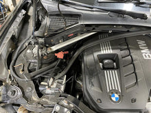 Load image into Gallery viewer, CENTER PILLAR CUT BMW X3 11 12 13 14 15 16 Left - 1303041
