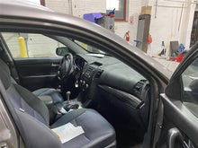 Load image into Gallery viewer, Rear Headrest Kia Sorento 2012 12 - 1305864

