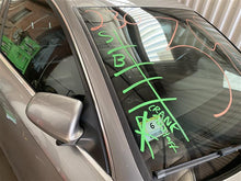 Load image into Gallery viewer, 2006 Audi A6 Floor Shifter - 1311949
