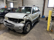 Load image into Gallery viewer, FRONT SPINDLE KNUCKLE Mitsubishi Montero 01 02 03 04 05 06 Left - 1309586
