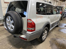 Load image into Gallery viewer, ALTERNATOR Mitsubishi Montero 2004 04 2005 05 2006 06 - 1309571
