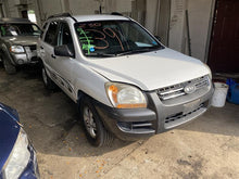 Load image into Gallery viewer, SPEEDOMETER CLUSTER Kia Sportage 2005 05 2006 06 - 1309924
