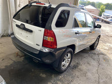 Load image into Gallery viewer, FRONT DRIVER SEAT BELT &amp; RETRACTOR ONLY Sportage 2005-2010 - 1309909
