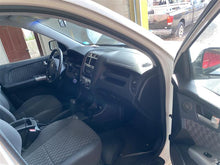 Load image into Gallery viewer, AIR CLEANER BOX Kia Sportage 05 06 07 08 09 10 - 1309834

