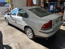 Load image into Gallery viewer, STEERING COLUMN Volvo S60 V70 S80 99 00 01 02 - 08 - 1308600
