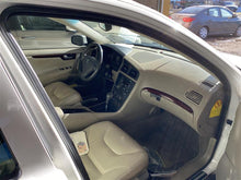 Load image into Gallery viewer, TRUNK LID Volvo S60 2001 01 2002 02 03 04 05 06 07 08 - 1308563
